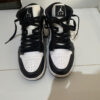 Nike Air Jordan 1 Mid "Panda" (Preto/Branco) - Tamanho 39 EUR/Cano Médio